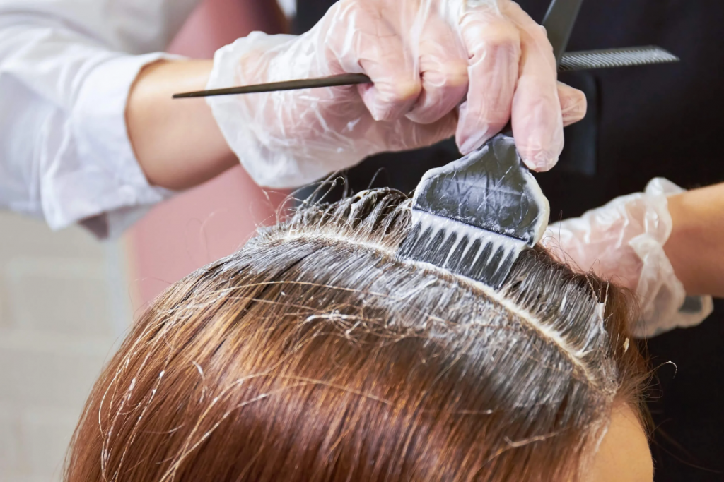 Step-by-step guide for removing hair color at home without damage
